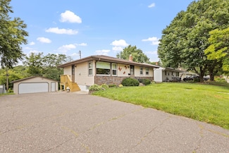 1377 Clarence St, Saint Paul, MN 55106