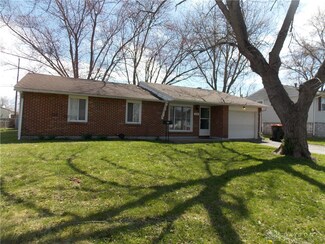 500 Glenapple Dr, New Carlisle, OH 45344