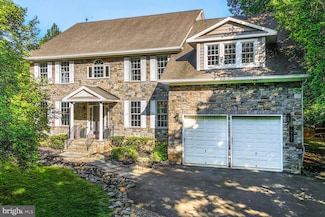 10701 Hunting Ln, Rockville, MD 20850
