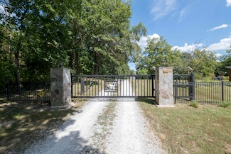 6775 W Bruce Ln, Harrisburg, MO 65256