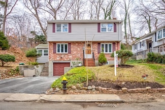 74 Dedham St, Hyde Park, MA 02136
