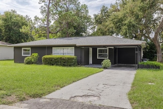 1477 Pine Brook Dr, Clearwater, FL 33755