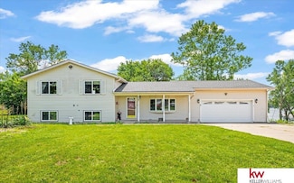 2507 Cambridge Dr, Plattsmouth, NE 68048