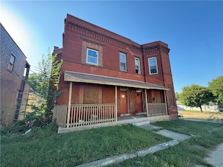 1104 N 18th St, Saint Joseph, MO 64501