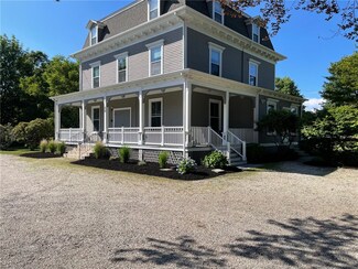 20 Shady Lea Rd, North Kingstown, RI 02852