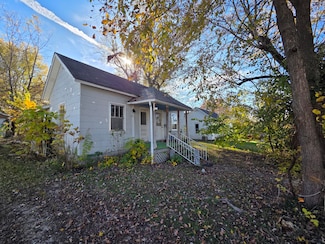 807 E 1st St, Salem, MO 65560