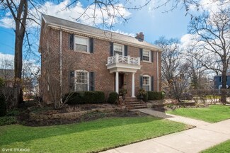 1200 Glendenning Rd, Wilmette, IL 60091