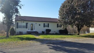 119 Oak St, Carmichaels, PA 15320