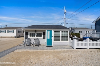 28 E Marlin Way, Lavallette, NJ 08735