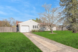 17 American Ave, Coram, NY 11727