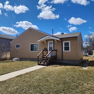1205 N State St, Aberdeen, SD 57401