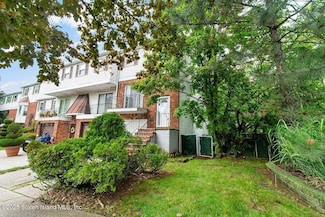 1630 Forest Hill Rd, Staten Island, NY 10314
