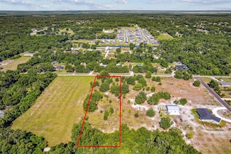1669 N Stone St, Deland, FL 32720