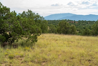 47 E Camino Del Cielo, Santa Fe, NM 87506