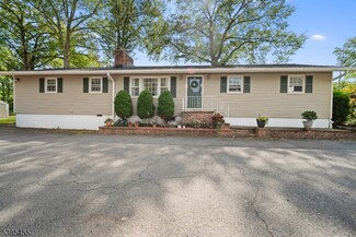 38 Revere Blvd, Edison, NJ 08820