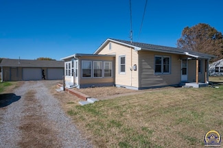 1733 NW Furman Rd, Topeka, KS 66618