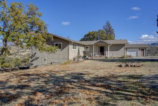 3115 Racoon Dr, Hornbrook, CA 96044