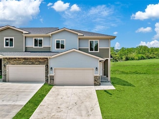 302-326 Harmony Ave, West Des Moines, IA 50266