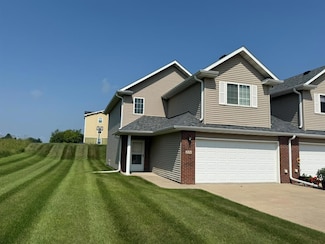 244 4th Ave W, Grinnell, IA 50112