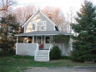 86 Prospect Ave, Pocasset, MA 02559