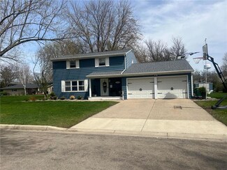 321 Meredith Rd, Albert Lea, MN 56007
