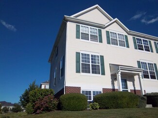 1522 W Turtle Creek Ln, Round Lake, IL 60073