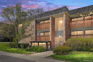 1235 S Maple Rd Unit 201, Ann Arbor, MI 48103