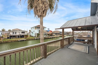 85 Bayou Vista Dr, Hitchcock, TX 77563