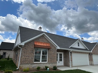 8473 Bell Crossing Dr, Newburgh, IN 47630