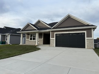 1023 Waterstone Ct, Pewaukee, WI 53072