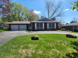 1120 W Blackhawk Dr, Fort Atkinson, WI 53538