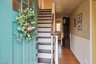 17 E Main St, Brookside, NJ 07926