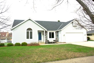 267 W 25th St, Holland, MI 49423