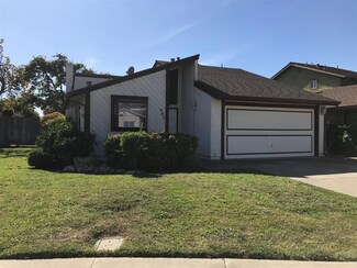 403 Brighton St, Salinas, CA 93907