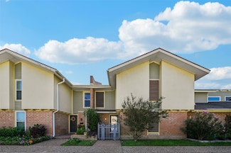 6909 Weiss Dr, Galveston, TX 77551