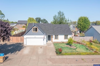 5548 Umpqua Ln NE, Albany, OR 97321