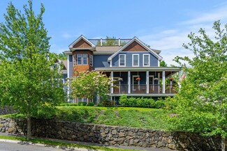 68 Leggs Hill Rd, Marblehead, MA 01945