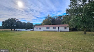 28824 Adkins Rd, Delmar, MD 21875