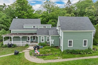 67 Pearl St, Franklin, NH 03235