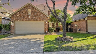 5412 Pecan Creek Cir, Fort Worth, TX 76244
