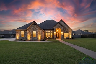 237 Circle Club Ln, Longview, TX 75602