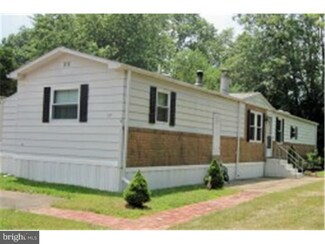 300 Evergreen Dr, Doylestown, PA 18901