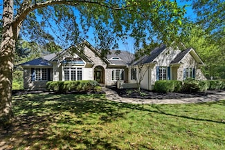 66 Locust Hill Rd, Cincinnati, OH 45245