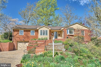 6208 Arkendale Rd, Alexandria, VA 22307