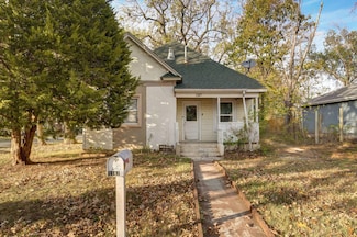 1147 W Hamilton St, Springfield, MO 65802
