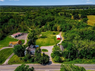 568 & 574 Town Line Rd, Lancaster, NY 14086