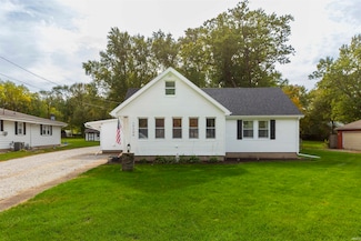 19344 Palisade Ave, South Bend, IN 46637