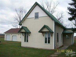 5751 S Meridian Rd, Poneto, IN 46781