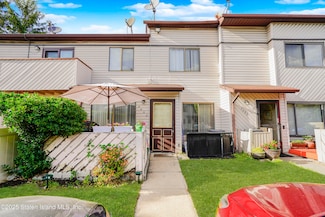 544A Lisk Ave, Staten Island, NY 10303