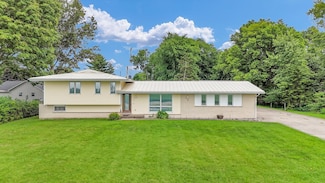 811 Illinois 133, Arcola, IL 61910